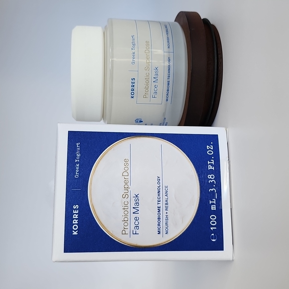 Korres Greek Yoghurt Probiotic SuperDose Face Mask - Picture 1 of 14